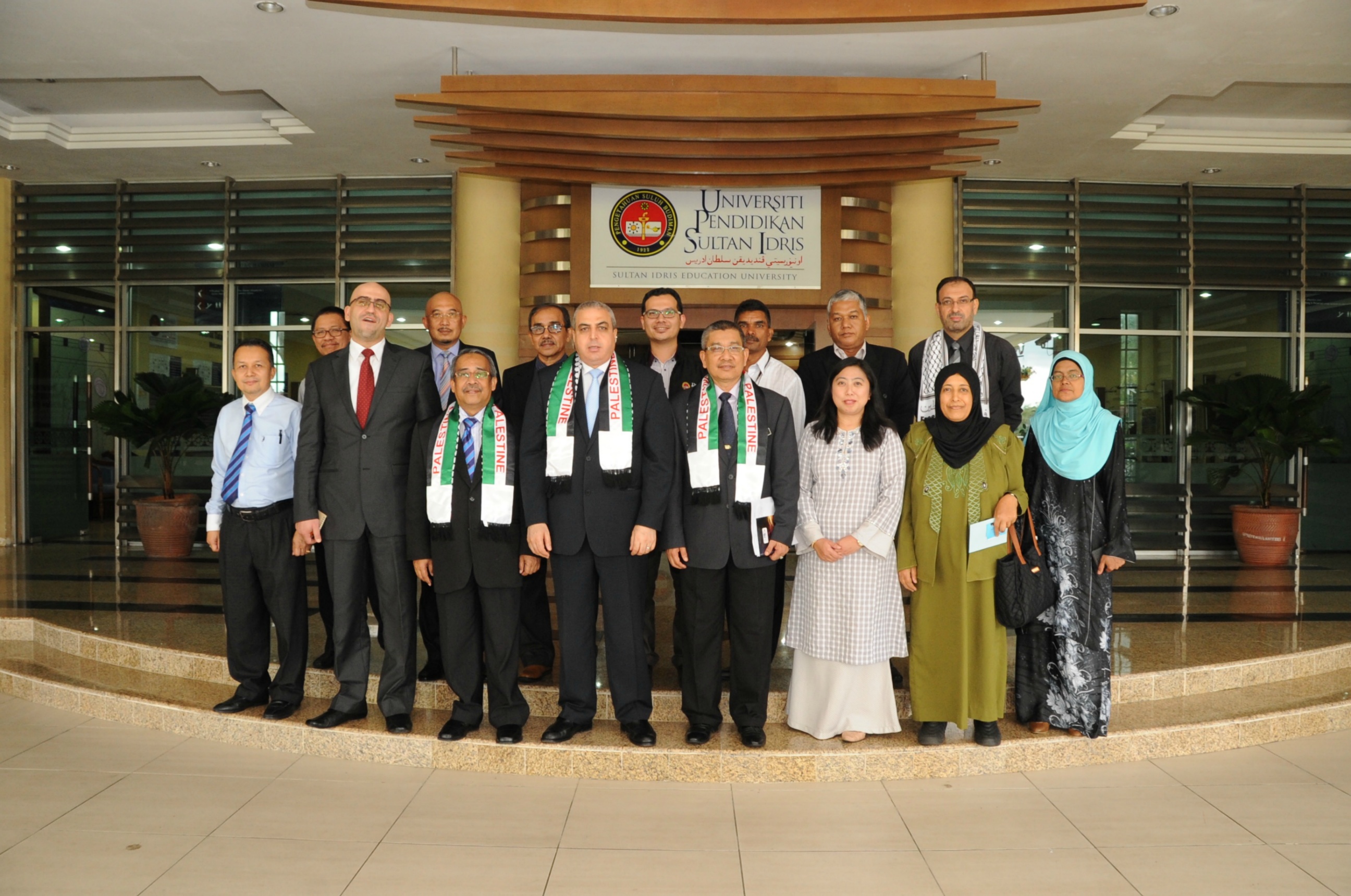 PRO 16 3 PALESTINEHAS 7728